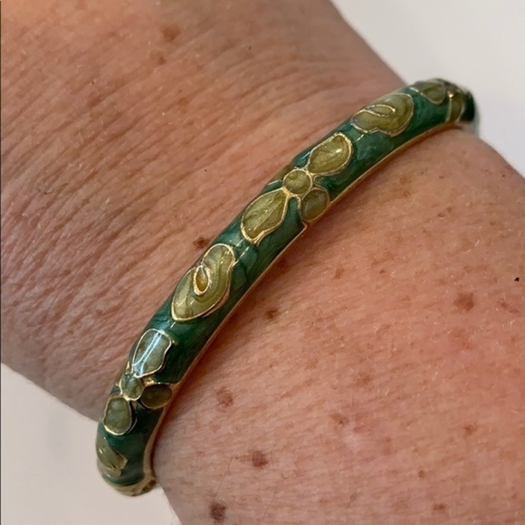 JTF Jewelry - JTF green swirl enamel hinged clamp bangle